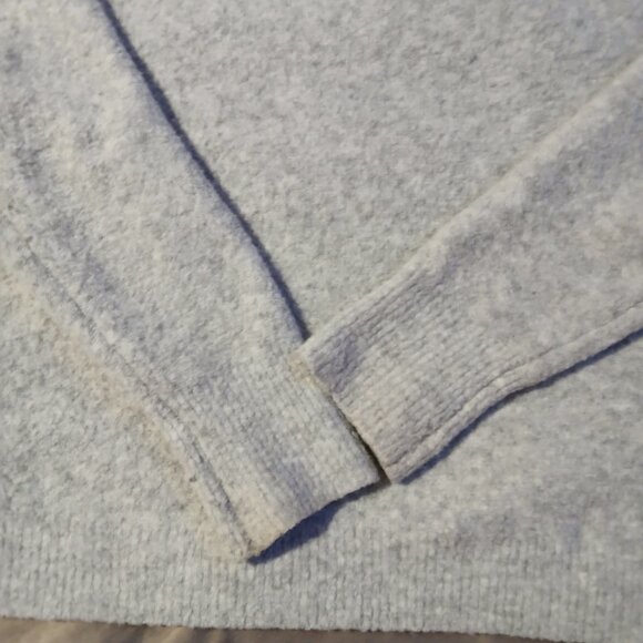 Banana Republic Factory Women's Textured Crew Neck Sweater SZ L  Gray GUC - Picture 2 of 6